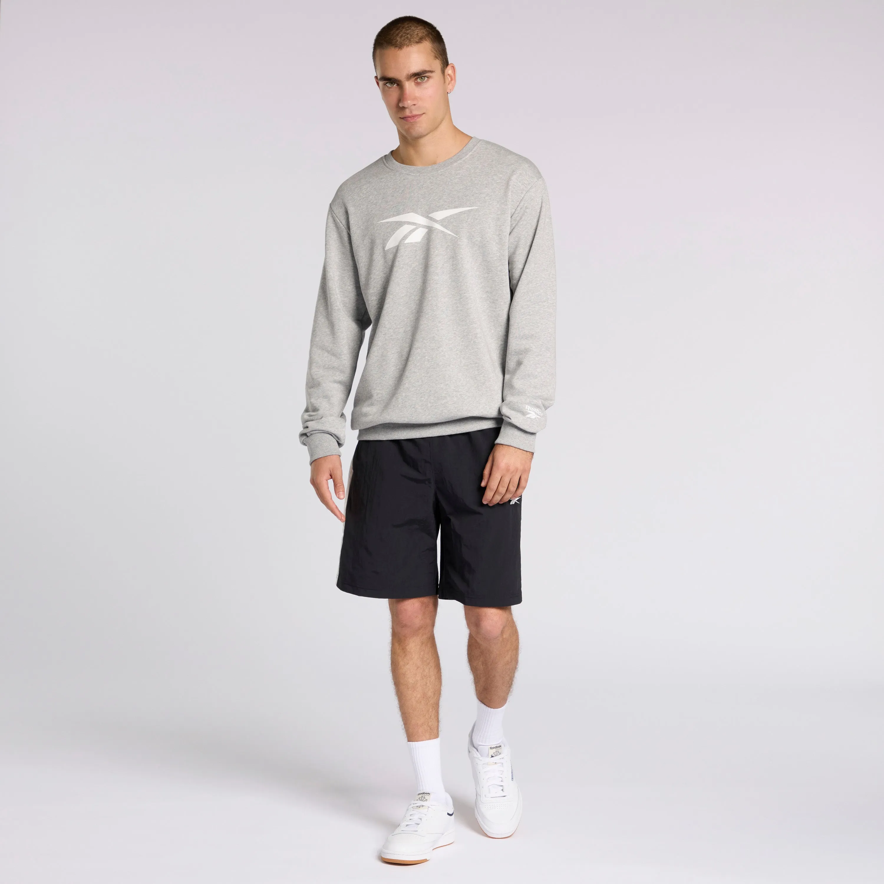 Classics Crewneck Sweatshirt Medium Grey Heather