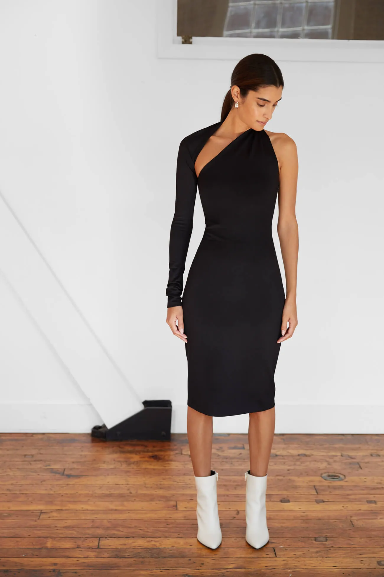 Manhattan One Shoulder Midi Dress