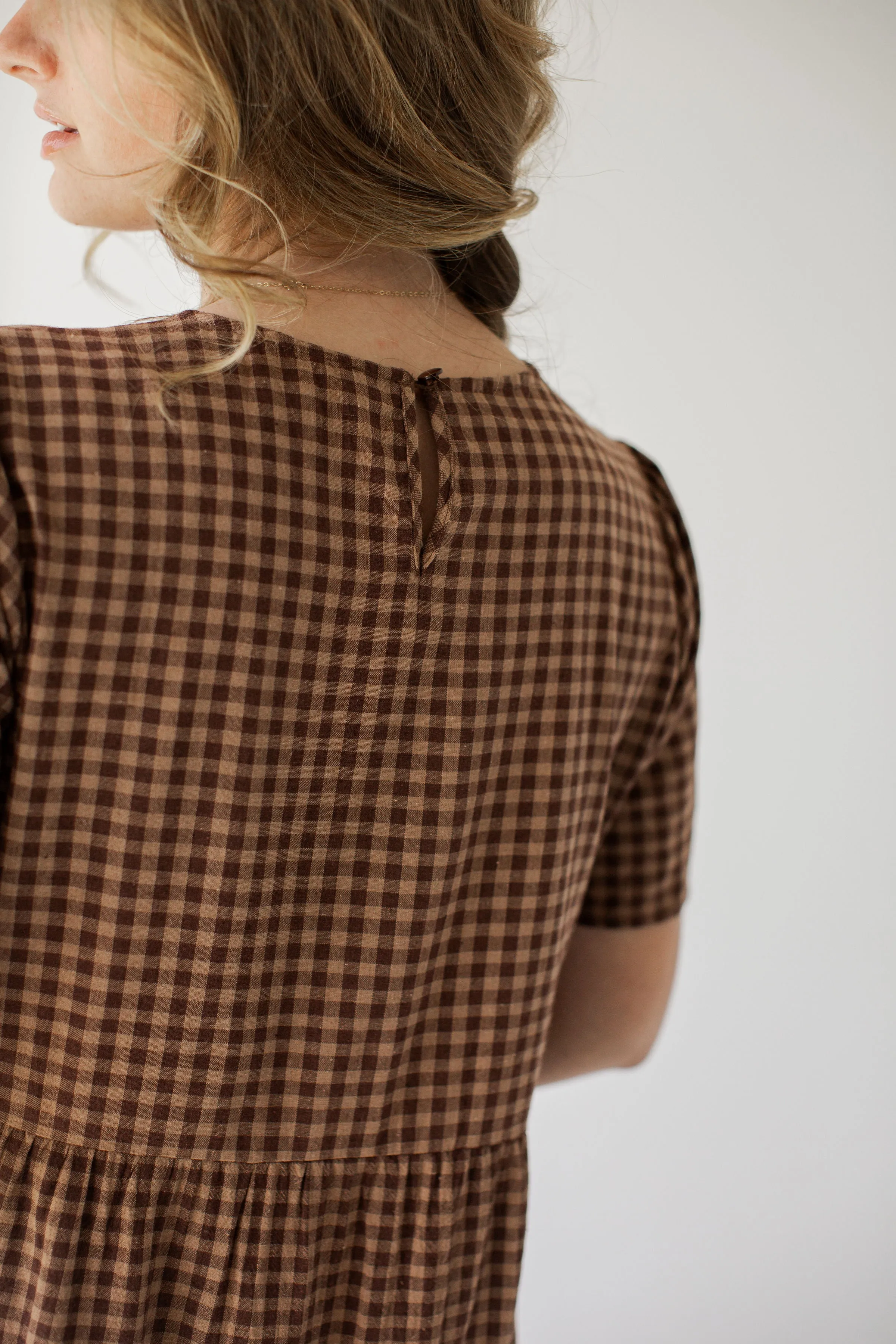 'Wilder' Gingham Tiered Cotton Dress in Dusty Brown